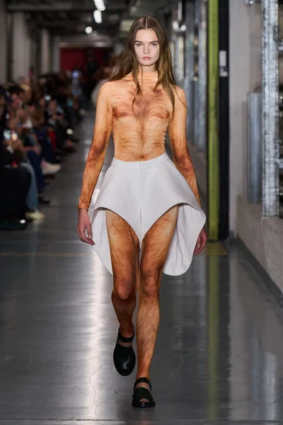Look 5